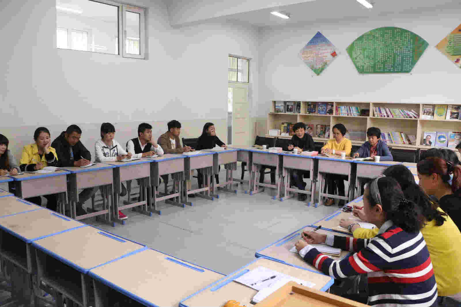 红星小学实地调研